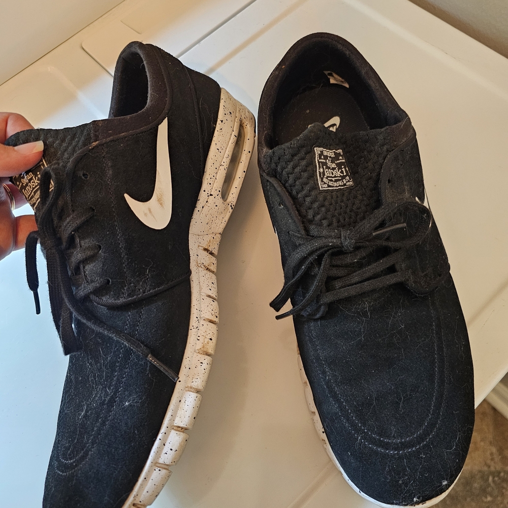 Nike Black and White Men's Shoes